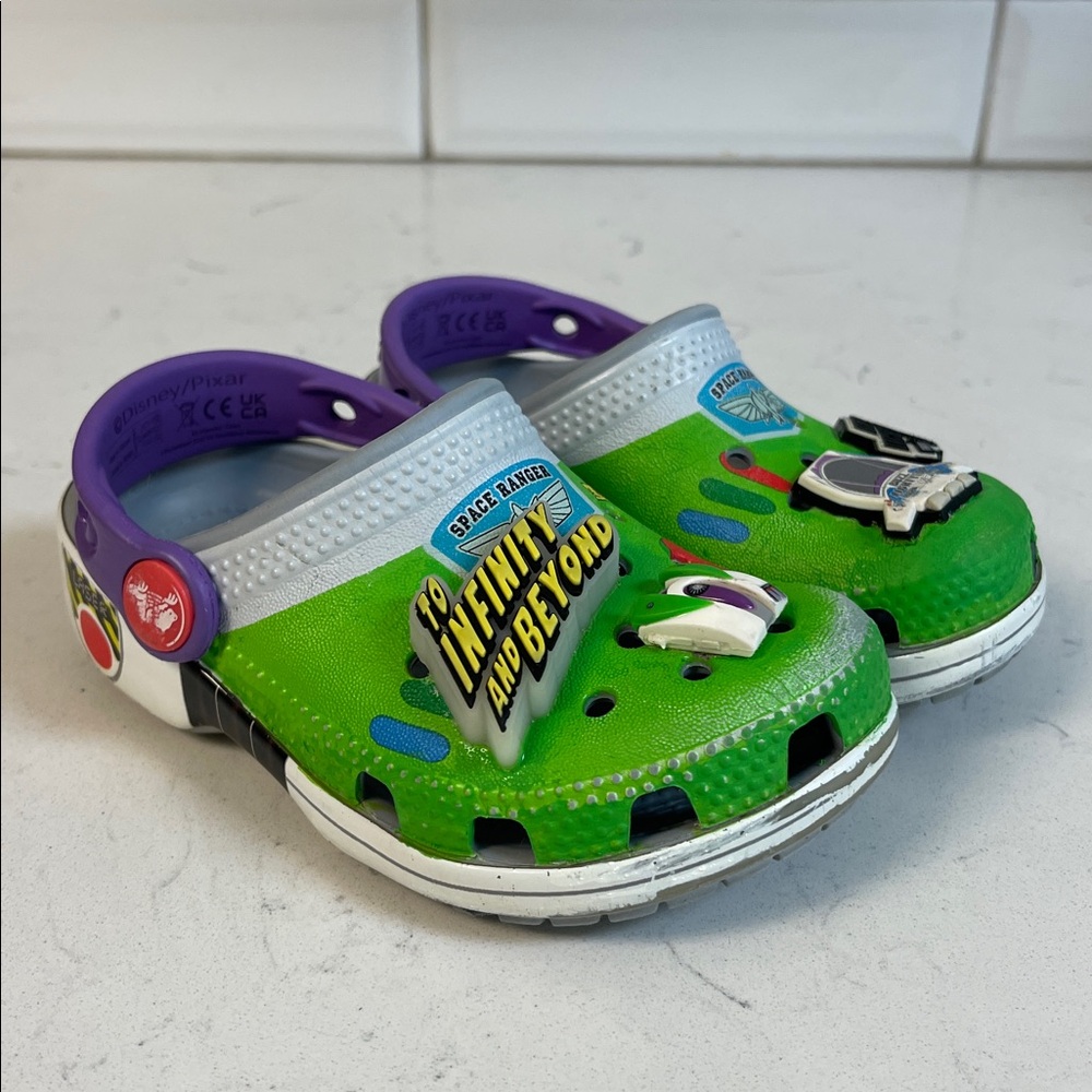 Crocs Toy Story Buzz Classic Clog - Kids'
Buzz Lightyear Light Up Slip-On Size 7 - Picture 9 of 17